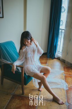 她如狂风暴雨